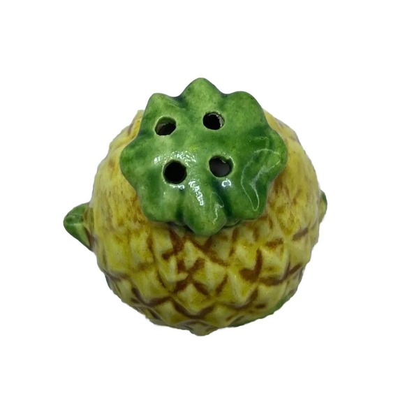 VTG Mini Pineapple Salt /Pepper Shaker Set Japan Hawaii Yellow With Green Leaves - Picture 12 of 15